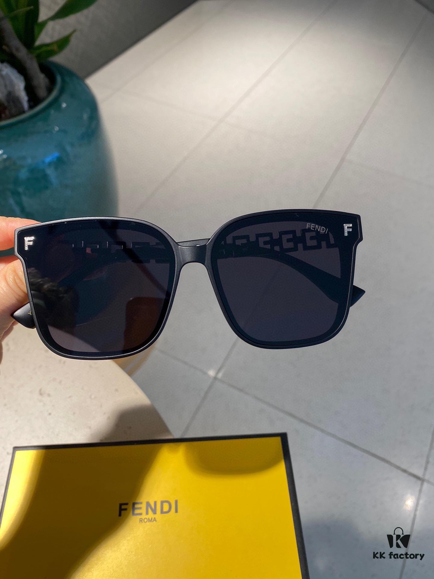 6931f4b13a89a121ed5467b8 Fendi Polarized Metal Women's Sunglasses