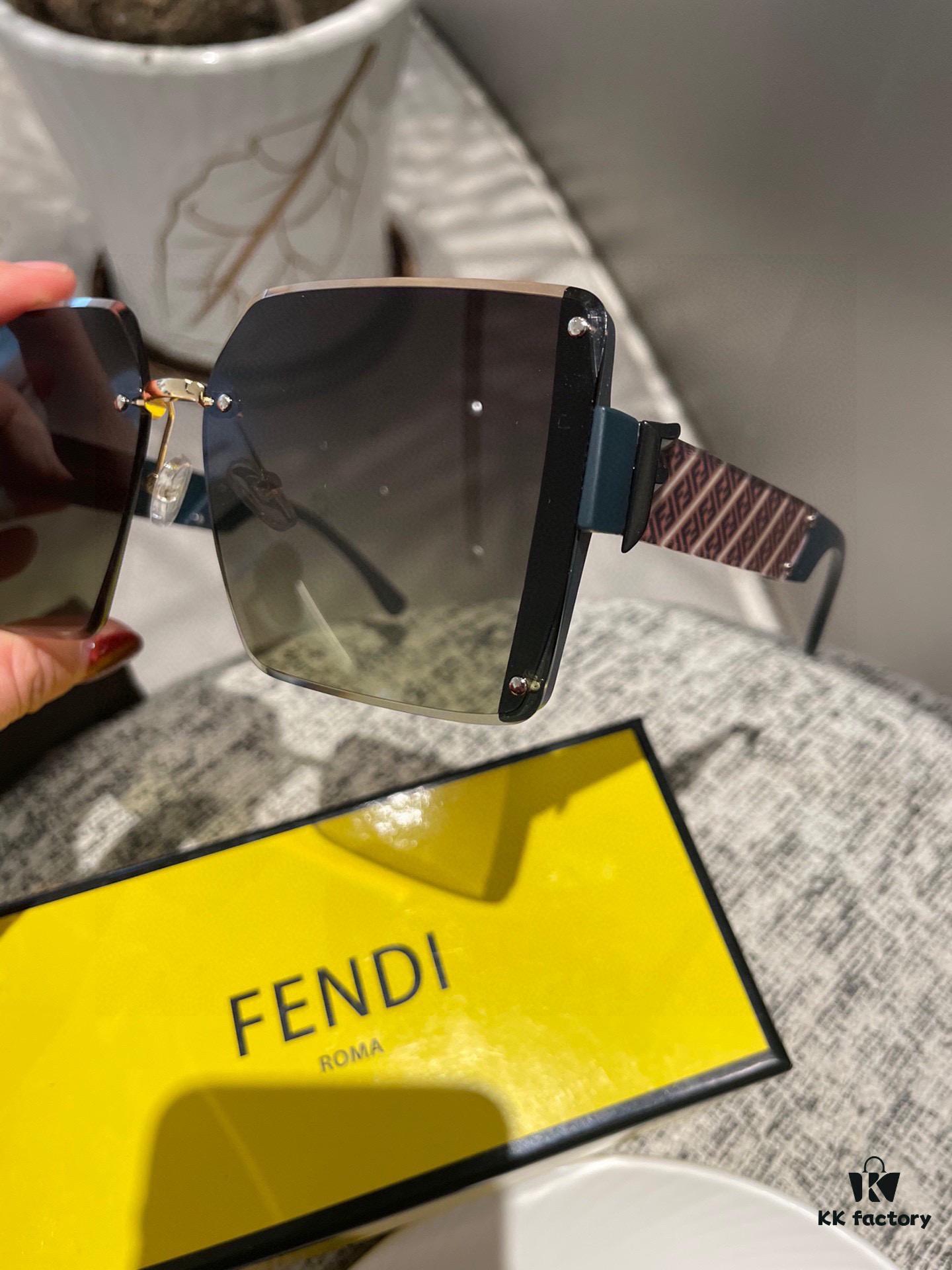 6931f4b53a89a121ed5467f6 Fendi 💫 Polarized 💫 Fashionable and Elegant Sunglasses for Women