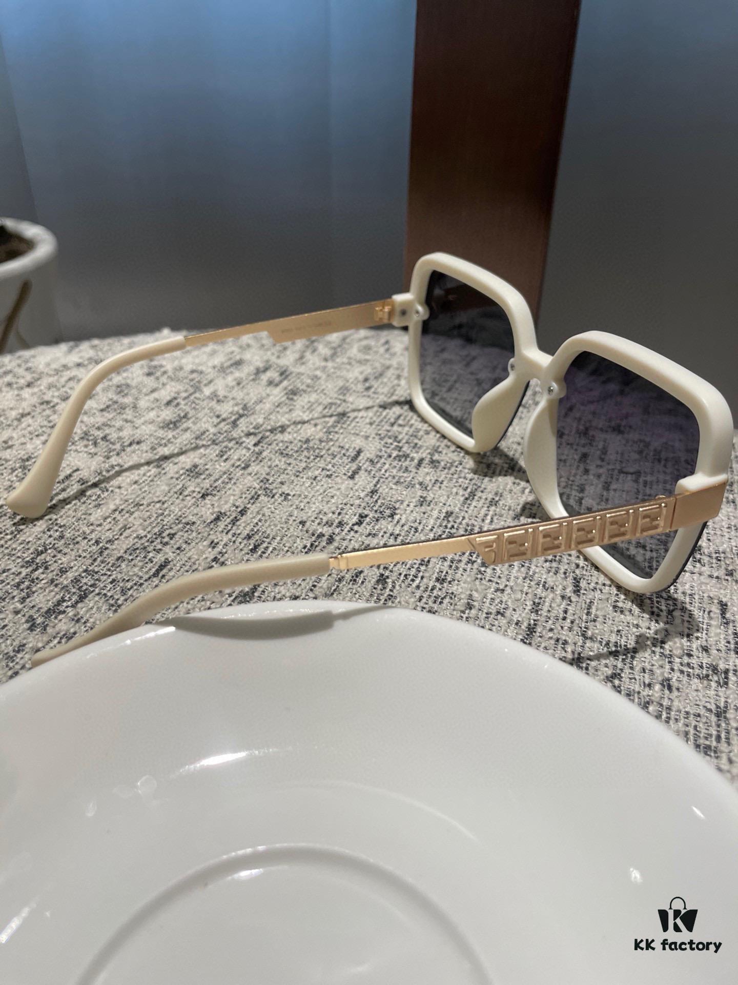 6931f4cd3a89a121ed54695c Fendi Women's Polarized Sunglasses 🕶️ Fashionable Face-Framing Luxury Style Trendy Design Recommended from Live Broadcast (6071)