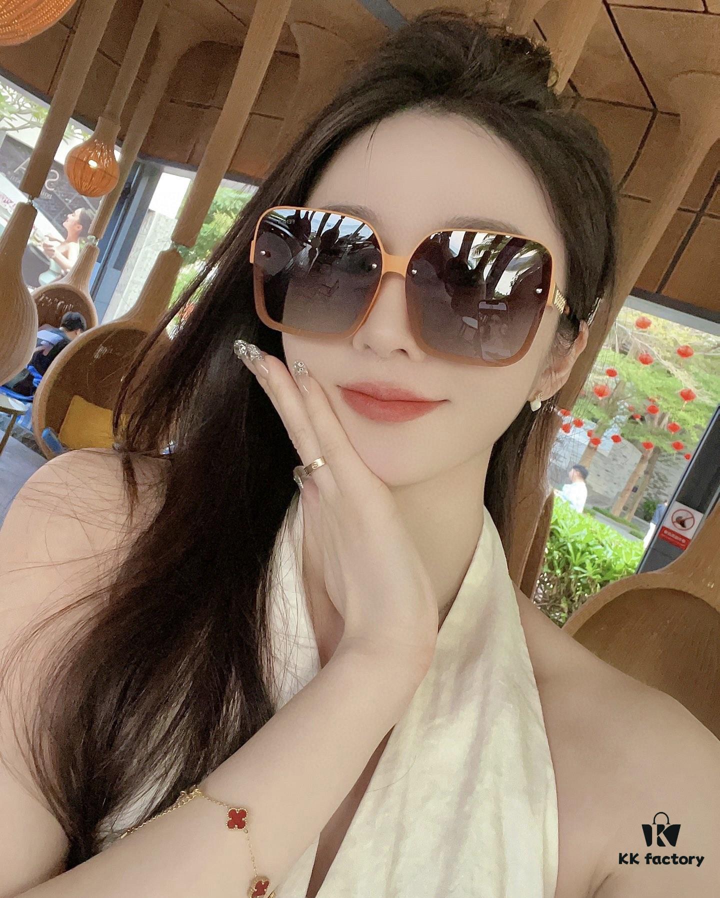 6931f4dd3a89a121ed546a4d Fendi Women's Polarized Sunglasses 🕶️ Fashionable Face-Framing Designer Style Recommended in Live Stream (6071)