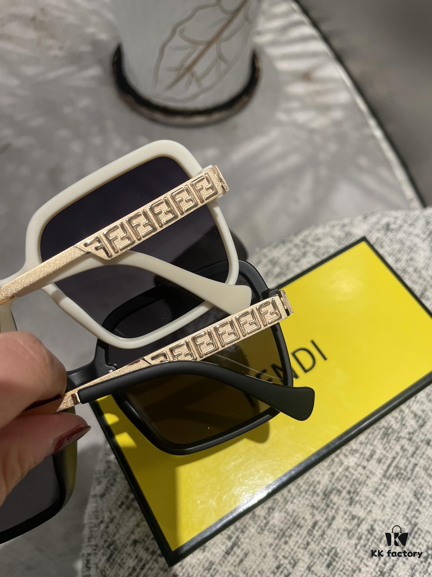 Fendi Women's Polarized Sunglasses 🕶️ Fashionable Face-Framing Luxury Style Trendy Look Live Stream Recommended Model (6071)