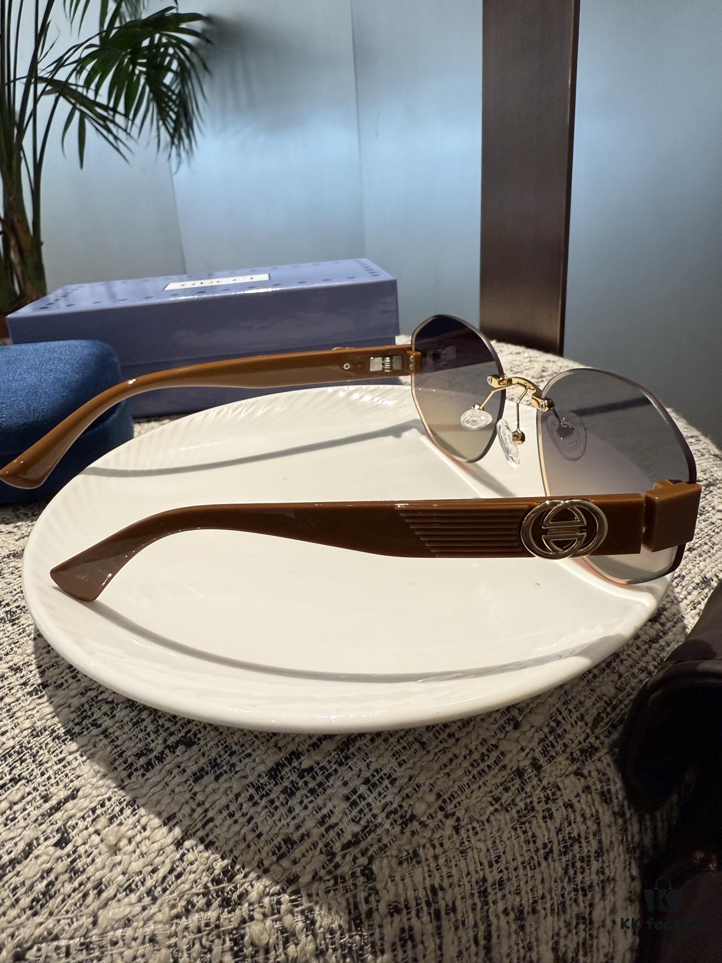6931f4f03a89a121ed546b61 High-Definition Gucci Nylon Polarized Sunglasses for Women