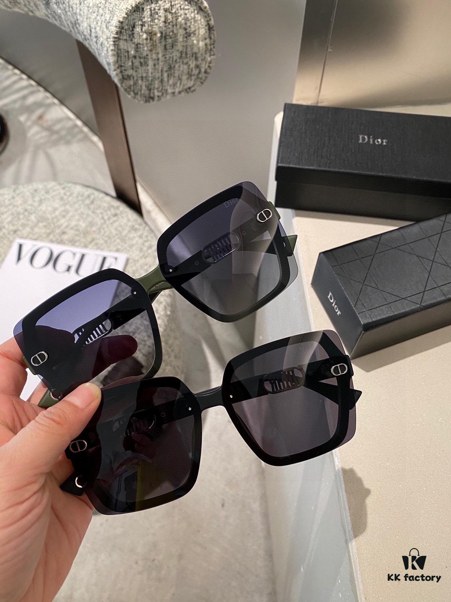 Dior Polarized Resin Sunglasses, New Small Chic Style, Reduces Glare, Blocks Harmful Radiation, Essential for Travel and Daily Wear