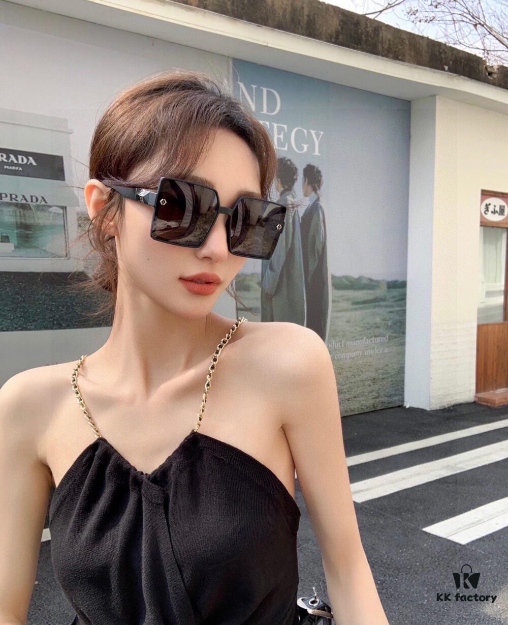 6931f4ff3a89a121ed546c33 Dior Women's Oversized Sunglasses with HD Polarized Lenses, Flattering Slimming Design, Fashionable and Trendy Style, Popular Choice for Influencers and Live Streaming (7819)
