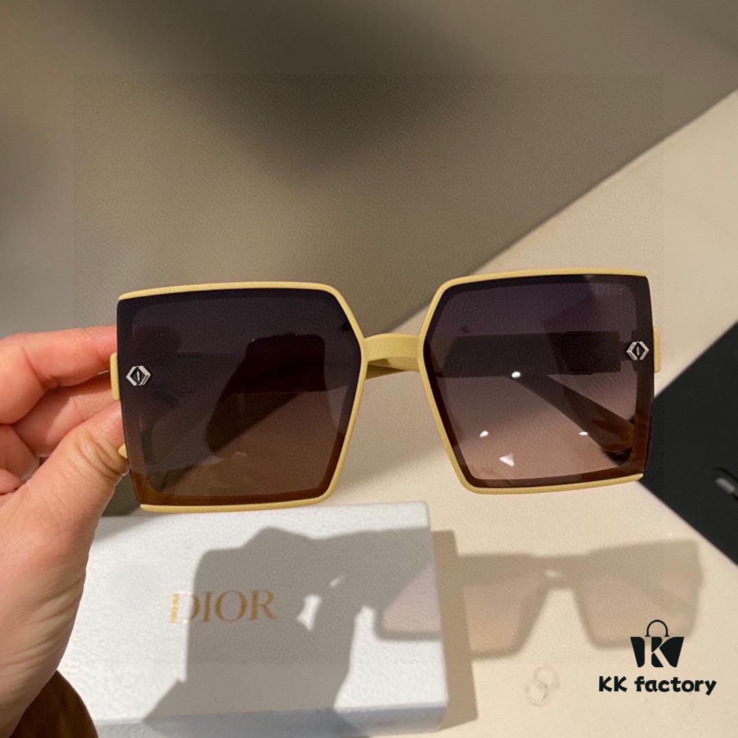 6931f4ff3a89a121ed546c38 Dior Women's Oversized Sunglasses with HD Polarized Lenses, Flattering Slimming Design, Fashionable and Trendy Style, Popular Choice for Influencers and Live Streaming (7819)