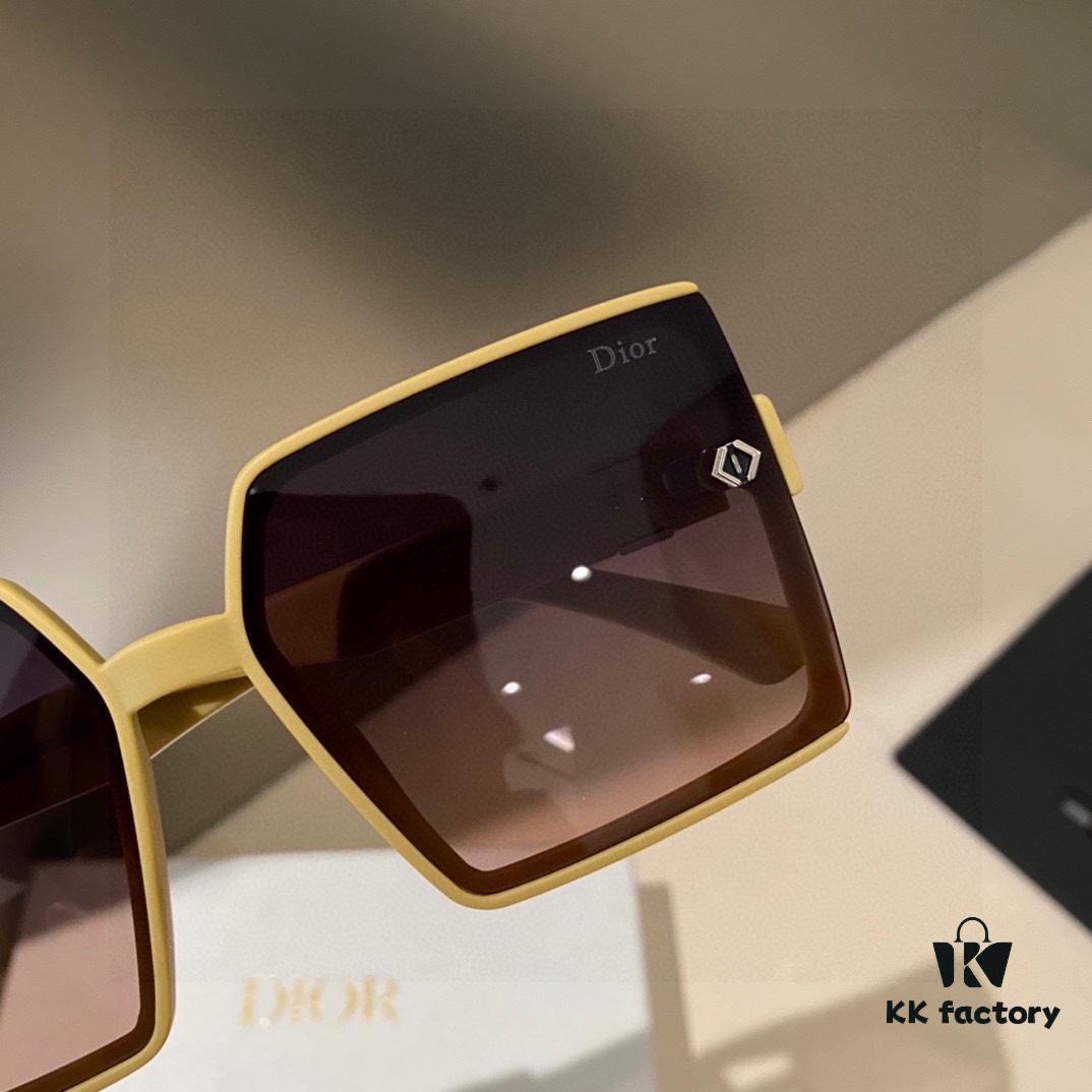 6931f5003a89a121ed546c39 Dior Women's Oversized Sunglasses with HD Polarized Lenses, Flattering Slimming Design, Fashionable and Trendy Style, Popular Choice for Influencers and Live Streaming (7819)