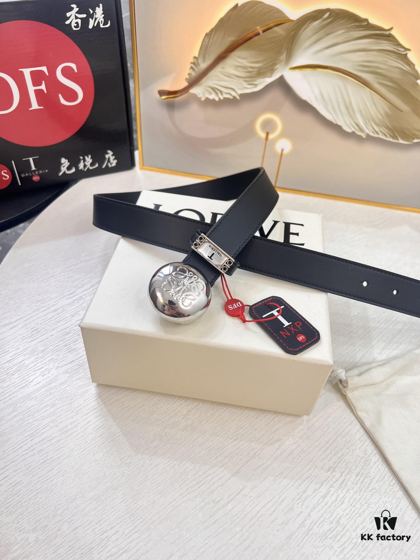 6931f5013a89a121ed546c53 Loewe Hong Kong Duty-Free T Gift Box 🎁 (NXP RFID Tag with Official Website Verification, Authentic Anti-Counterfeit Chip)