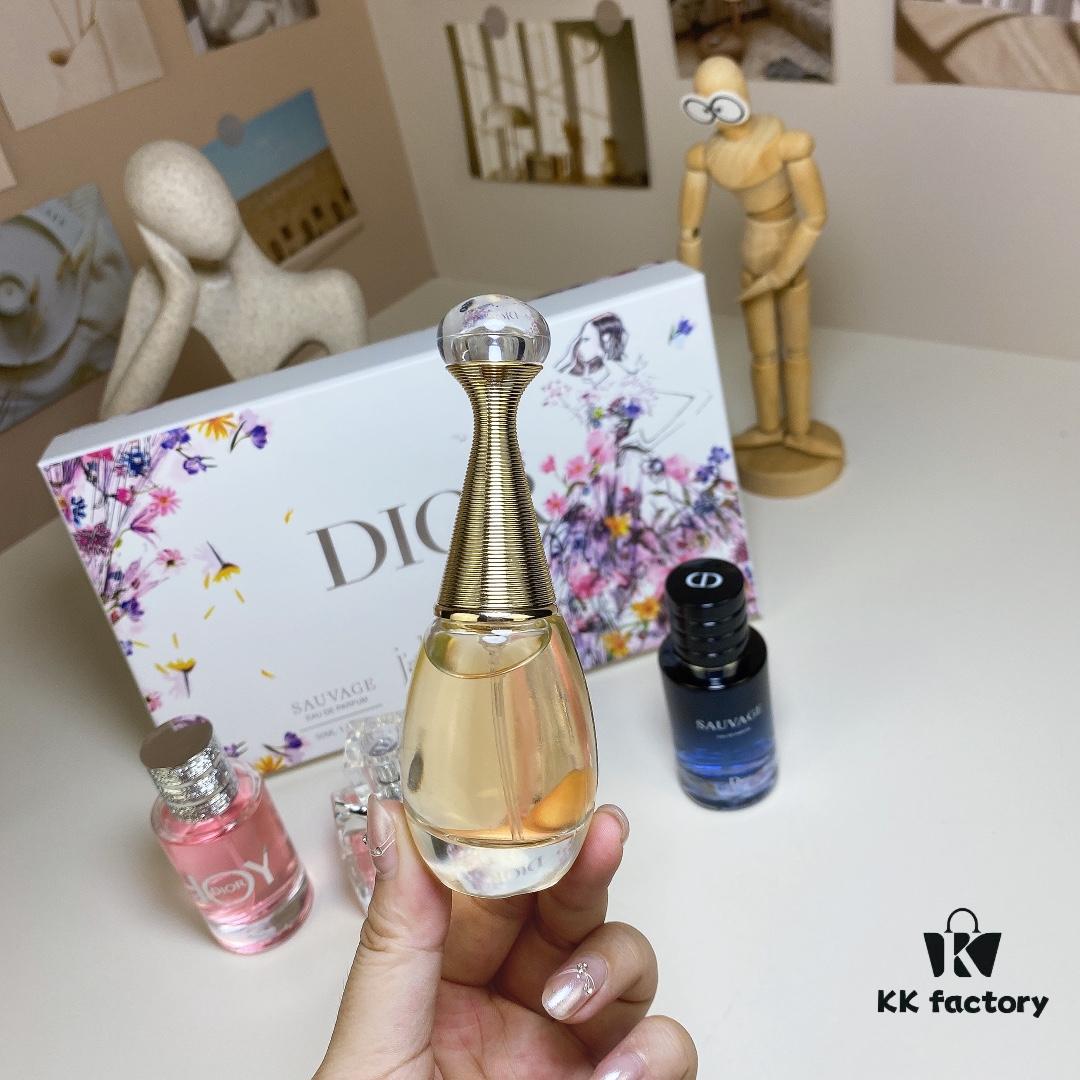 6931f52d3a89a121ed546e31 Dior Perfume Travel Set 4-Piece Collection 30ml×4