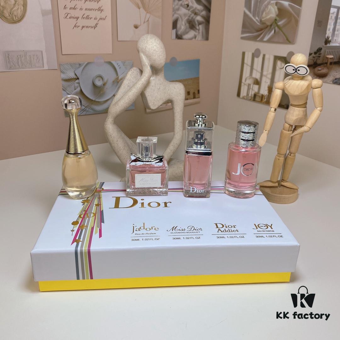 6931f52e3a89a121ed546e3d Dior Perfume Mini Gift Set 4-Piece 30ml×4