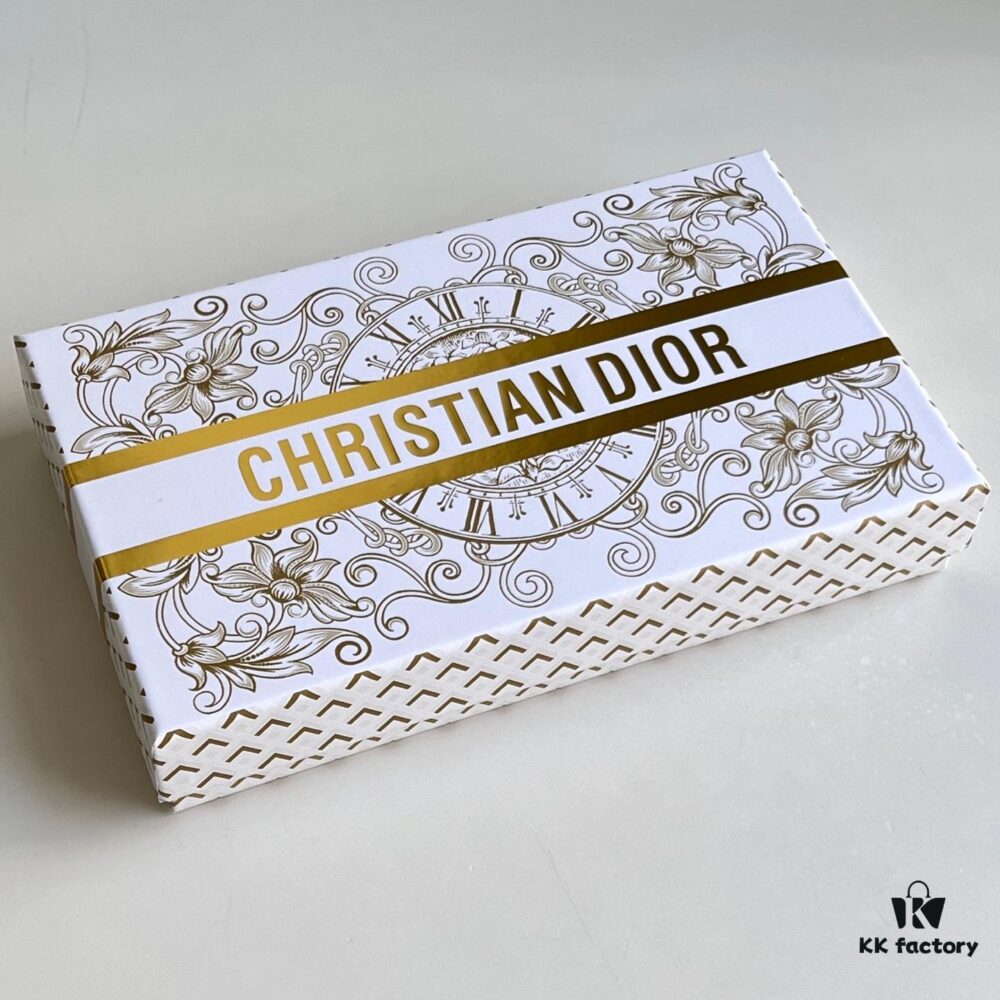 6931f52e3a89a121ed546e40 Dior Gold Christmas Perfume Travel Set 30ml Four-Piece Set! Includes: 30ml x 4 with atomizers.