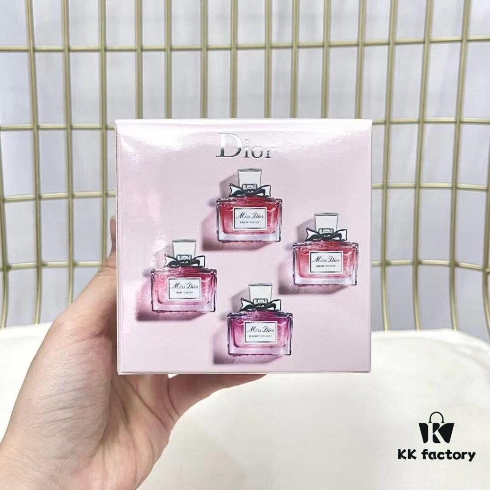 Dior Addict Mini Perfume Set of 4 / Gift Box – Dior Addict 5ml Travel Sizes (No Spray Nozzles)