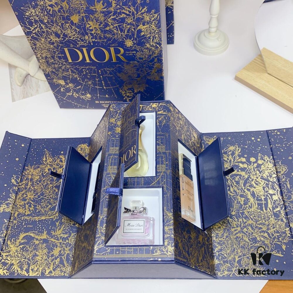 6931f5423a89a121ed546f59 Free Shipping Dior 2023 Château Four-Piece Limited Edition Calendar Set, Official Website Version with Gift Bag