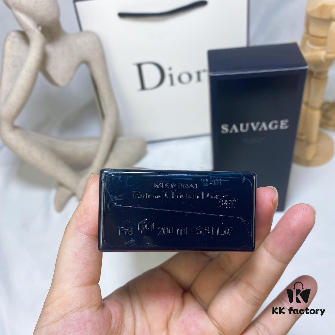Dior Sauvage Men's Fragrance Shower Gel 200ML Refreshing and Moisturizing