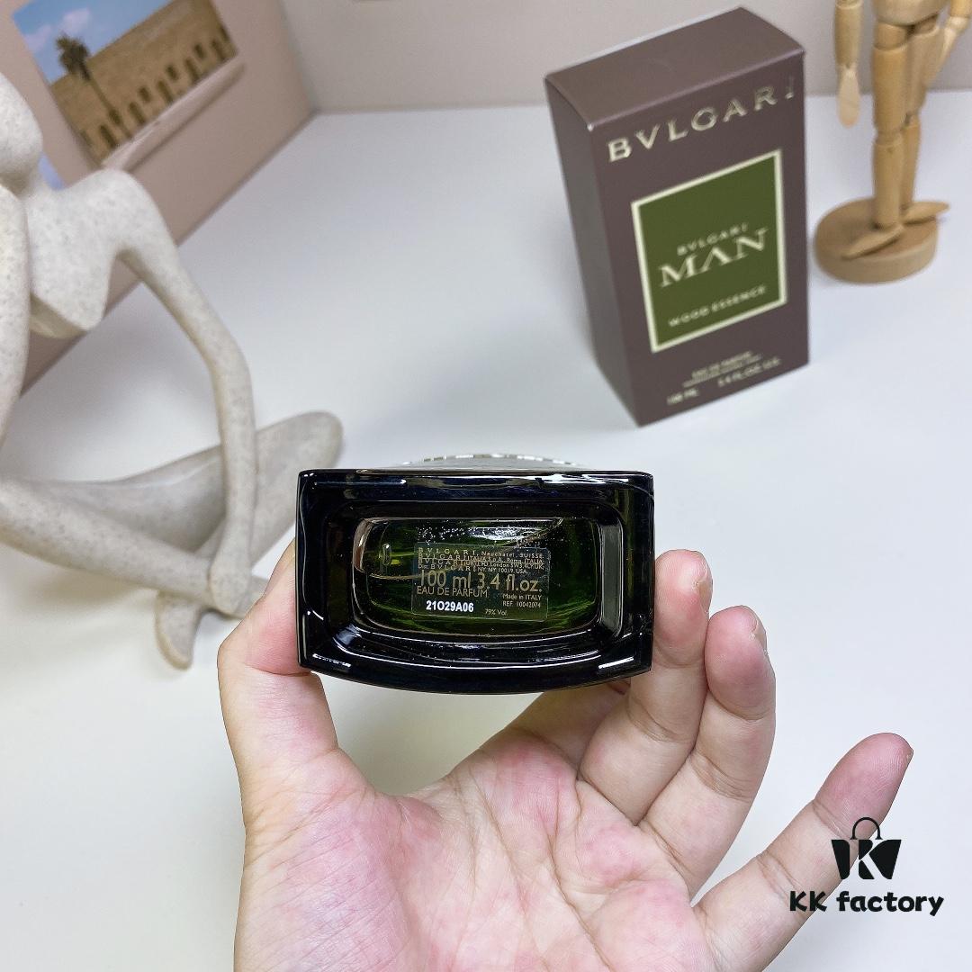 6931f5873a89a121ed54729f Bvlgari Man Wood Essence - Green Forest (Urban Forest) 100ml