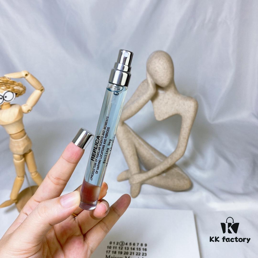 6931f5cd3a89a121ed547636 Maison Martin Margiela Replica Five-Piece Perfume Set, 5 x 10ml with Spray, Includes: Beach Walk, Lazy Sunday, By the Fireplace, Sailing Day, Jazz Club