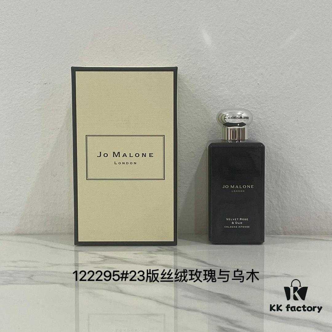 6931f5ed3a89a121ed5477e3 23 Edition Jo Malone Black Bottle 6 Scents: Black Amber & Ginger Lily, Velvet Rose & Oud, Oud & Bergamot, Jasmine & Marigold, Myrrh & Tonka, Vetiver & Vanilla