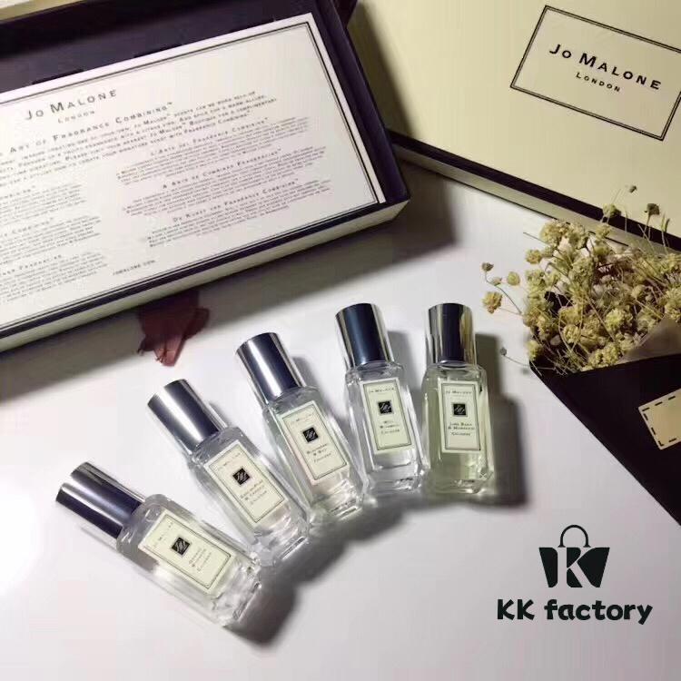 6931f5ef3a89a121ed5477f7 Authentic Retail Genuine Jo Malone Perfume Set of 5 Mini Bottles (Lime Basil & Mandarin + Orange Blossom + Bluebell + Blackberry & Bay + English Pear & Freesia) 9ml with 5 Spray Heads