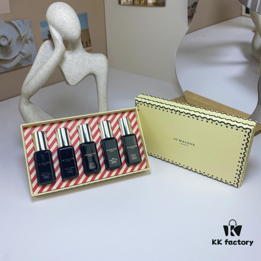 6931f5f33a89a121ed547820 Jo Malone Black Bottle Rich Collection Five-Piece Set 5×9ml