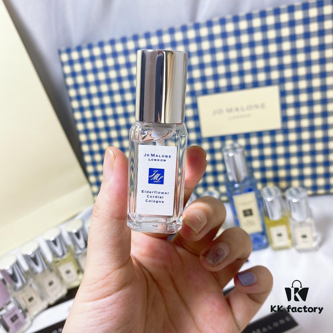 6931f5fa3a89a121ed547885 Jo Malone 21-Piece Limited Edition Blue Plaid Collection with Retail Shopping Bag