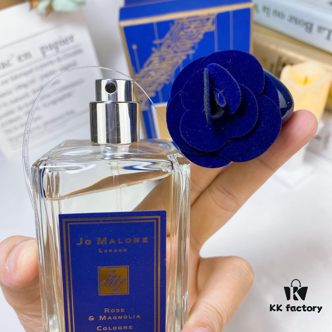 6931f6003a89a121ed5478da Jo Malone London Limited Edition Christmas Perfume Rose & Magnolia 100ml 2019