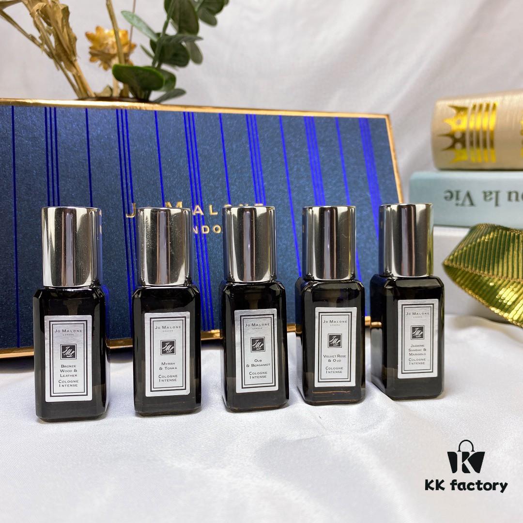 6931f6033a89a121ed547904 Jo Malone Boutique Blue Box Black Bottle 5-Piece Set, 5 x 9ml with Spray Caps, Mini Q-Size Sample Collection