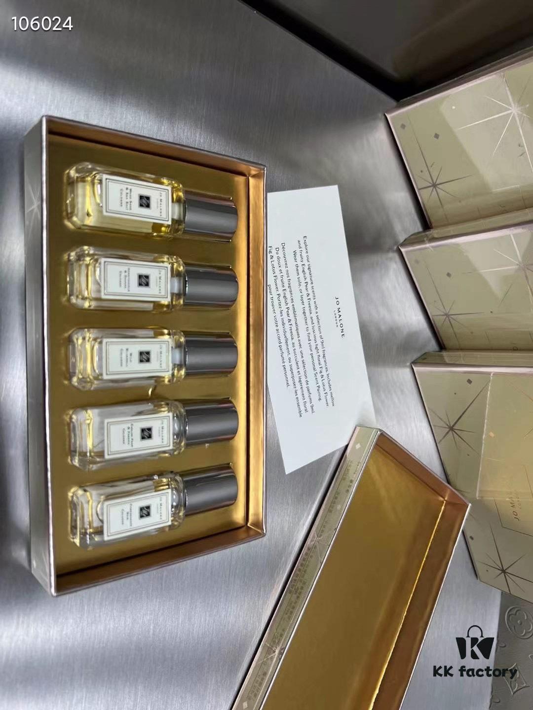 6931f6093a89a121ed547957 Jo Malone London Limited Edition Christmas Gift Set 2021 - 5 x 9ml Perfume Collection