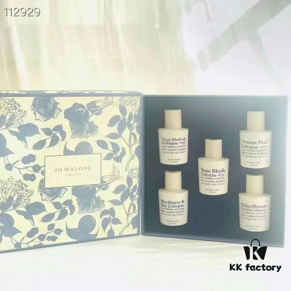 6931f60b3a89a121ed547973 Jo Malone Jam Collection Perfume Set! 30ml × 5 with spray nozzles. Includes: Elderflower, Blackberry & Bay, Red Roses, Rhubarb & Custard, Citrus Peel.