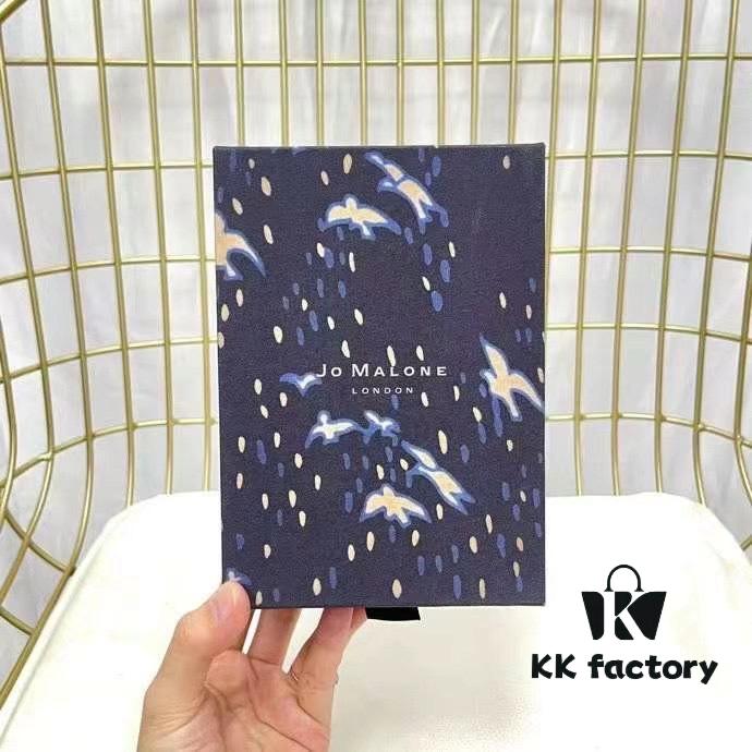 6931f60c3a89a121ed547981 Jo Malone Perfume Full-Size and Sample Set! 100ml + 9ml. Scents: English Pear, Bluebell, Sea Salt, Blackberry