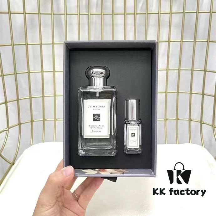 6931f60c3a89a121ed547986 Jo Malone Perfume Full-Size and Sample Set! 100ml + 9ml. Scents: English Pear, Bluebell, Sea Salt, Blackberry