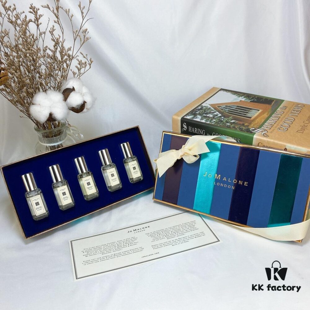 6931f60e3a89a121ed54799b Jo Malone Counter Exclusive Christmas Blue 5-Piece Set, Mini 9ml Each with Atomizer, ️ Authentic Hexagonal Sprayer, Scents: Lime, English Pear, Honeysuckle, Peony, Sea Salt