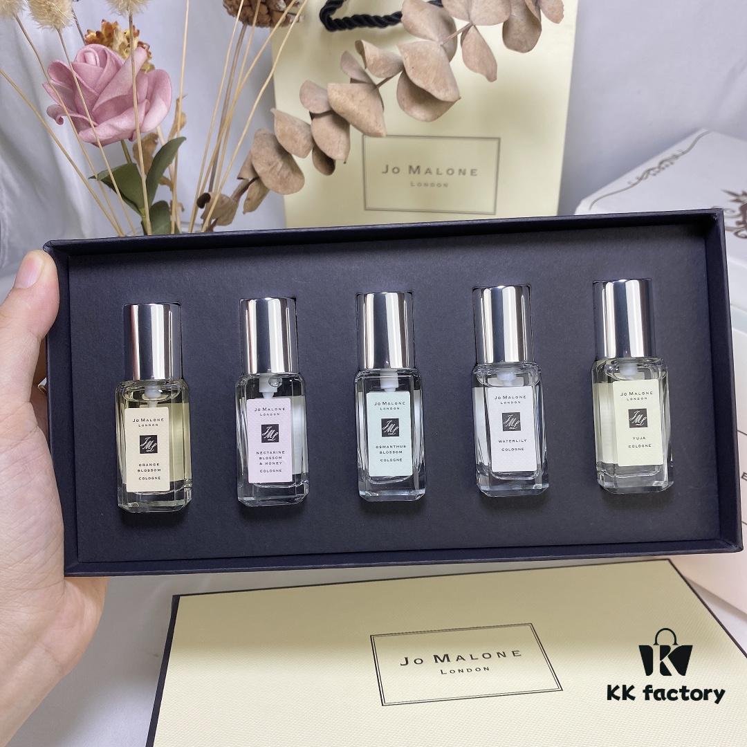 6931f60f3a89a121ed5479ae Jo Malone London The Blossoms Limited Edition Flowering Fragrance Compact Gift Set, Bloom Season Collection 5-Piece Perfume Set 5×9ml with Spray Nozzles