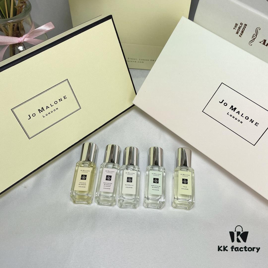 6931f60f3a89a121ed5479b1 Jo Malone London The Blossoms Limited Edition Flowering Fragrance Compact Gift Set, Bloom Season Collection 5-Piece Perfume Set 5×9ml with Spray Nozzles
