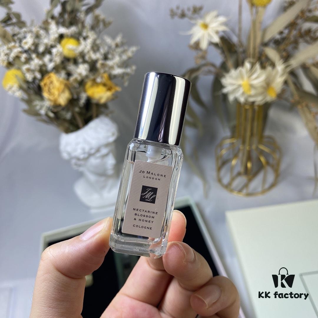 6931f6133a89a121ed5479de Jo Malone Bloom Perfume Set of Eight Pieces - Counter Quality, Mini Garden Edition with Spray Nozzles Included