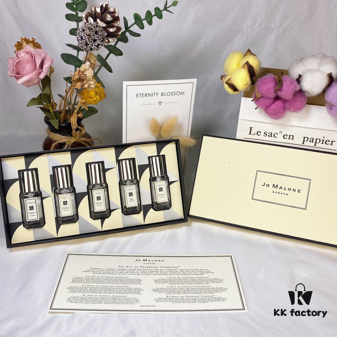 6931f6163a89a121ed547a0b New Jo Malone Perfume Set of 5 x 9ml, White Bottle Christmas Limited Edition