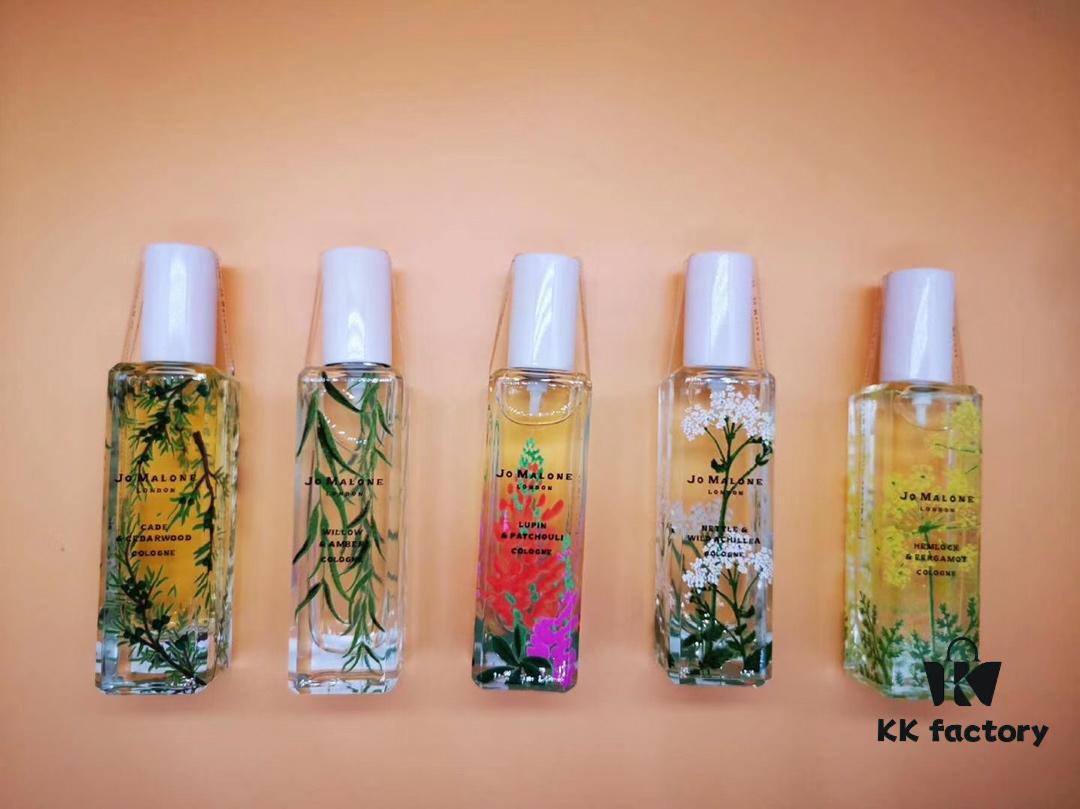 6931f6173a89a121ed547a20 Jo Malone London 2019 Limited Edition Hackney Florals Collection - 30ml Eau de Toilette Set of 5: Willow & Amber, Lupin & Patchouli, Cade & Cedar, Hemlock & Bergamot, Nettle & Wild Yarrow