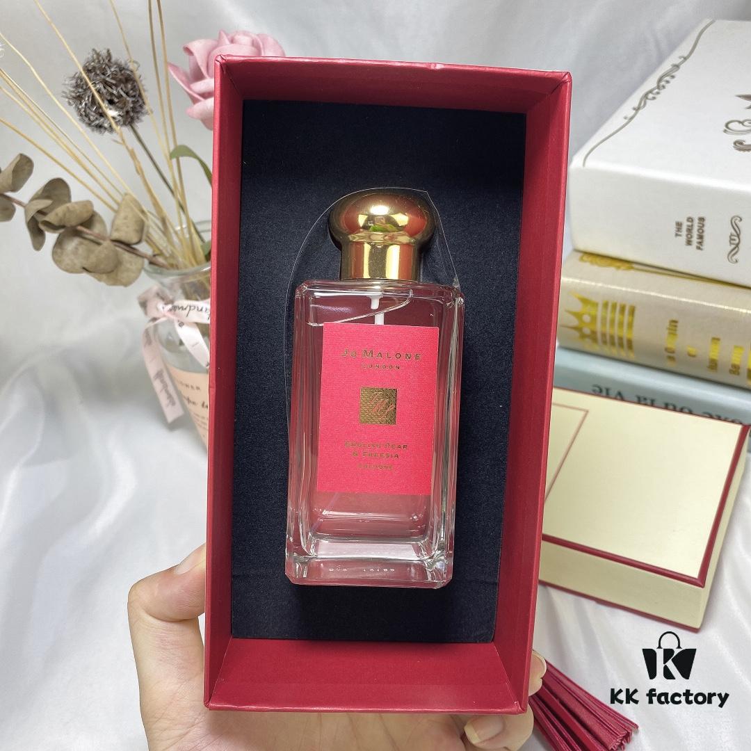 6931f61a3a89a121ed547a42 Jo Malone Boutique Edition Red Tassel Classic English Pear & Freesia Perfume 100ml