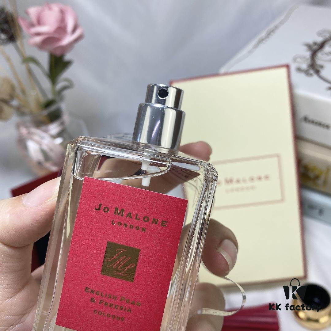 6931f61a3a89a121ed547a44 Jo Malone Boutique Edition Red Tassel Classic English Pear & Freesia Perfume 100ml