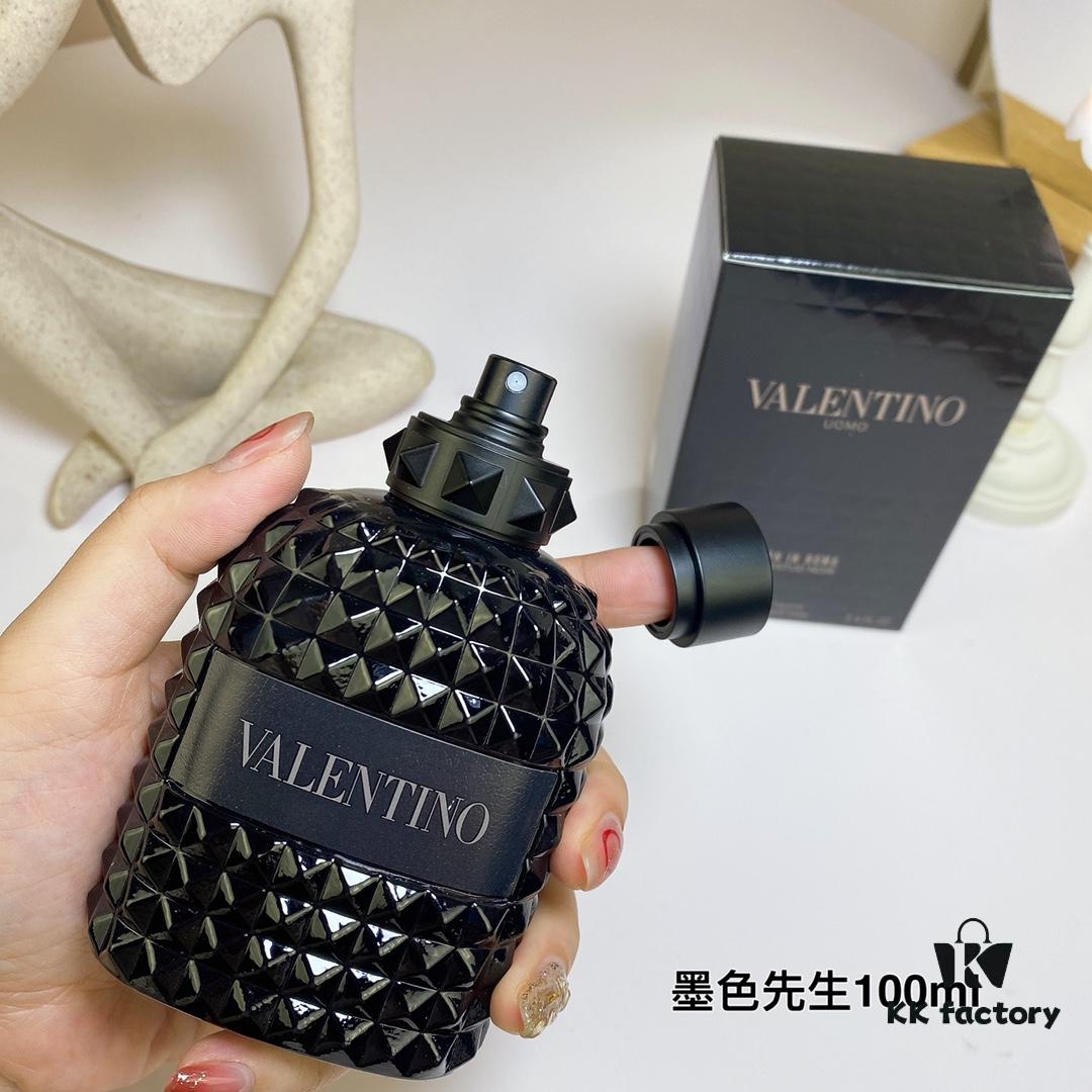 6931f6263a89a121ed547ae5 Valentino Mr. Rockstud Noir for Men - Born in Roma Black Rivet Edition 100ml