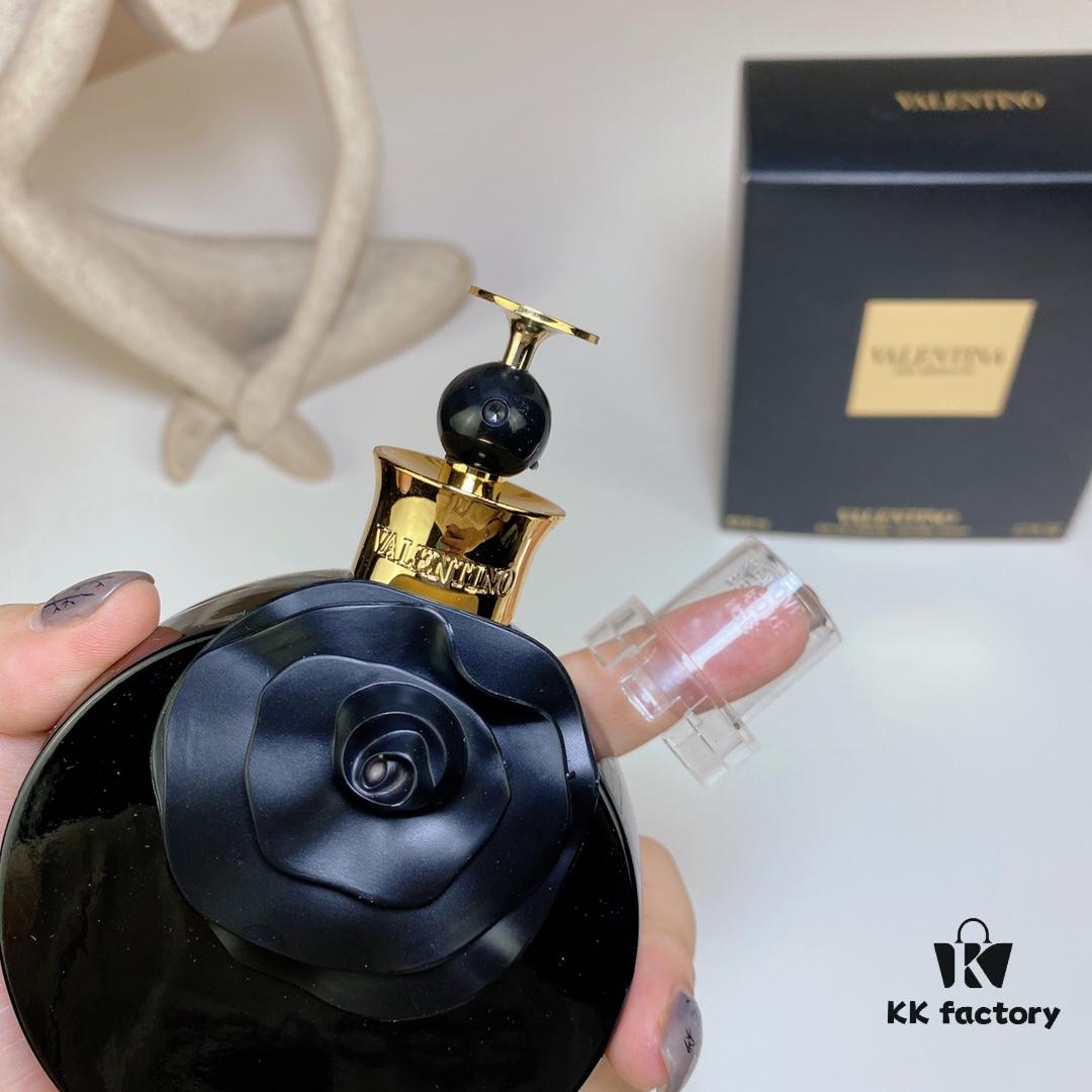 6931f6283a89a121ed547b0c Valentino Black Carved Ebony Essence 80ml Valentino Valentina Oud Assoluto, 2013