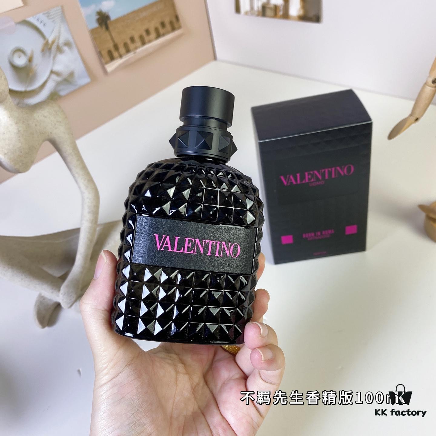 6931f6293a89a121ed547b12 65 Valentino Born in Roma Extradose Uomo Eau de Parfum 100ml