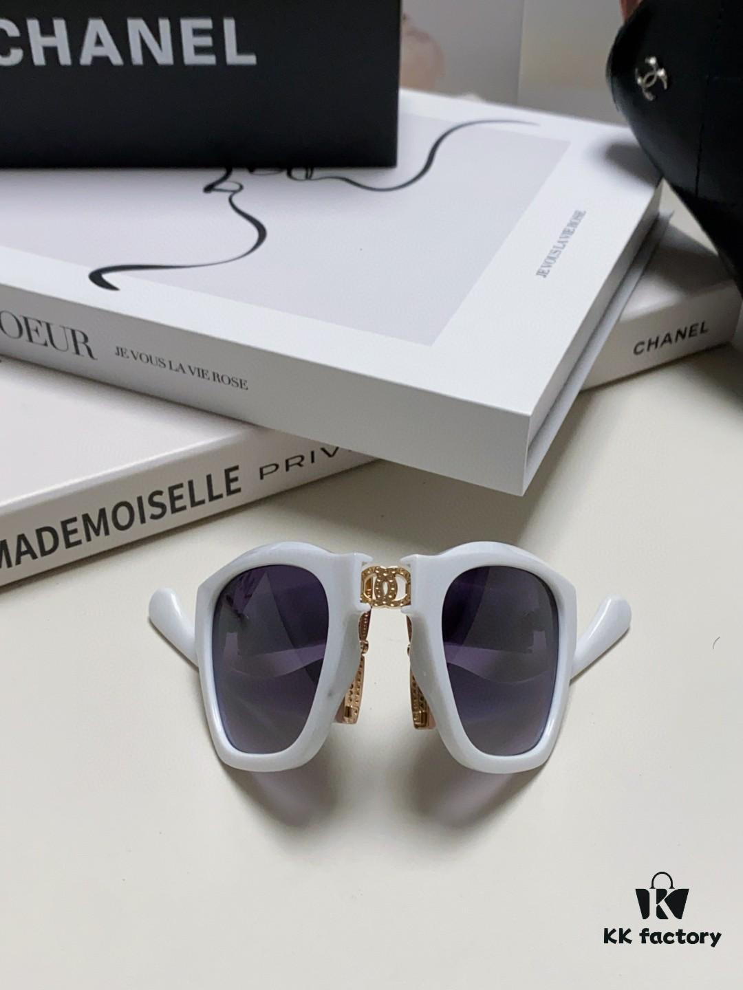6931f63b3a89a121ed547be9 Foldable Sunglasses Heavyweight New Arrival Chanel Pocket Folding Sunglasses