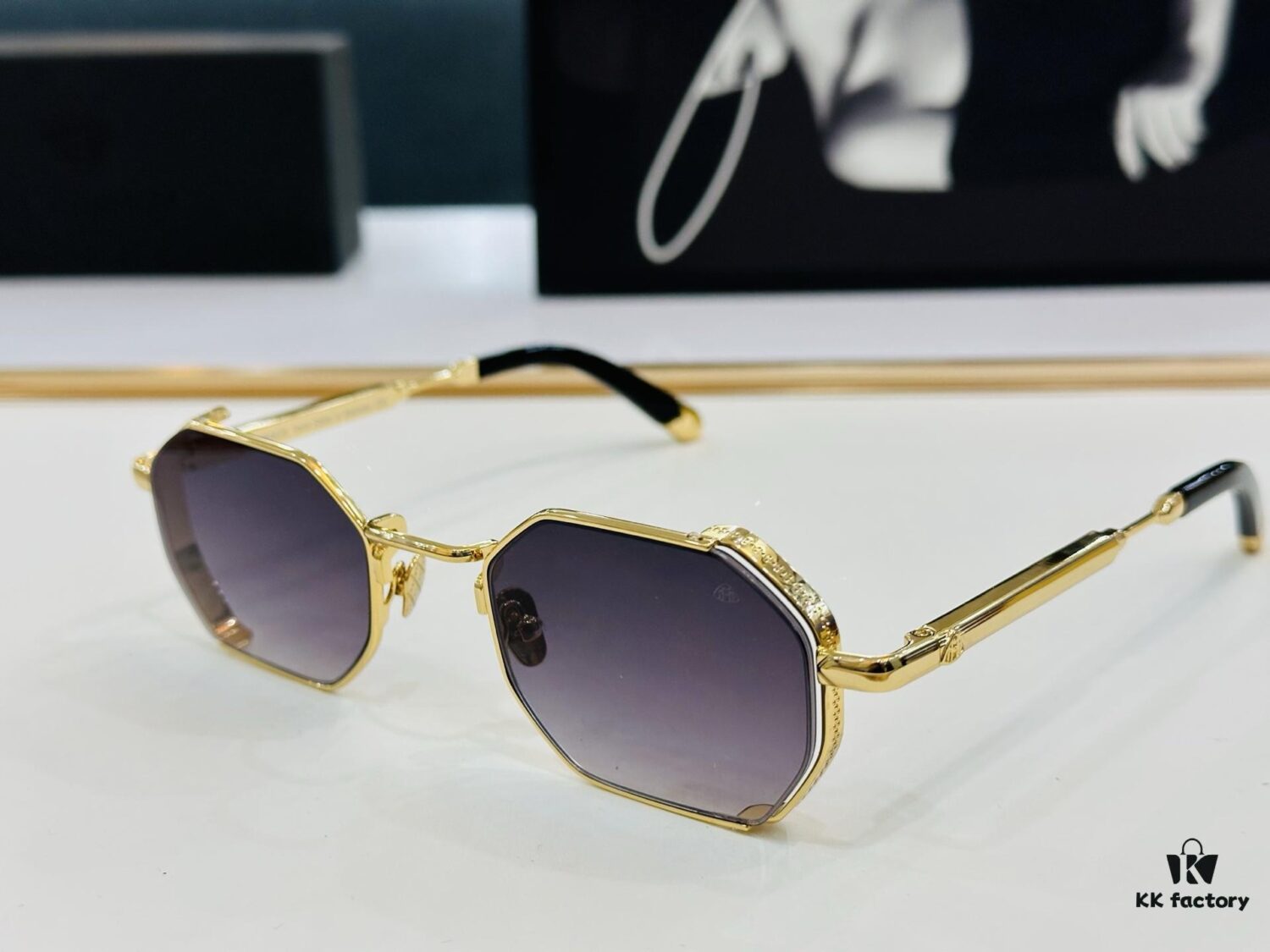 6931f6943a89a121ed5480a7 High-Quality MAYBACH Z33 Sunglasses, Exquisite Craftsmanship, Premium Feel, Size: 52-21-145
