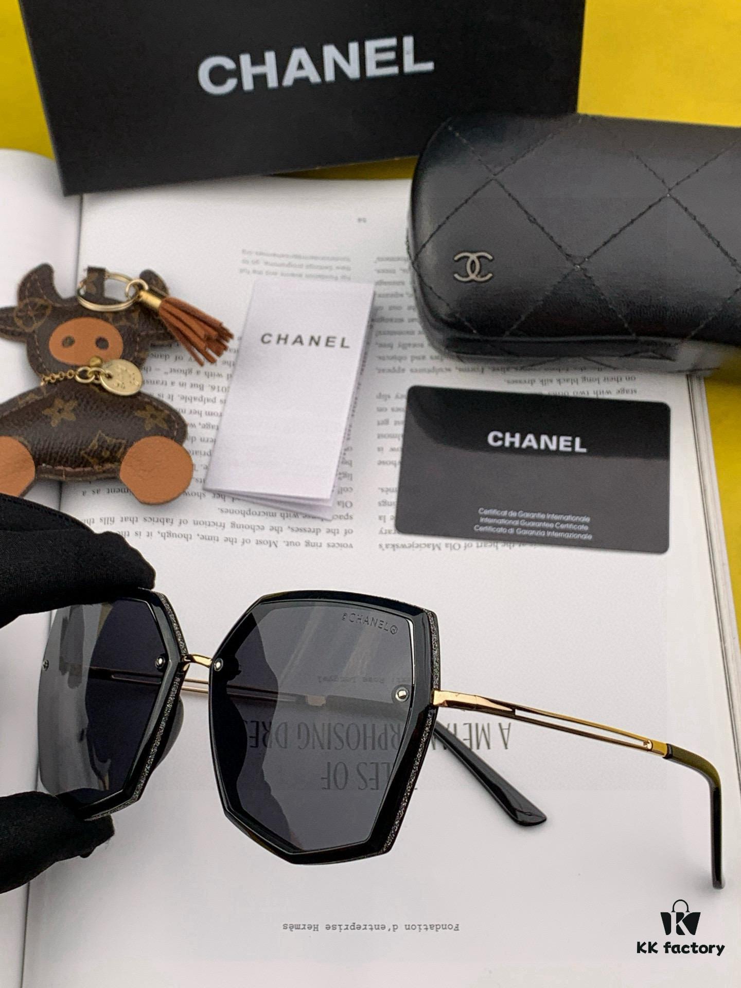 New CHANEL Sunglasses CH8128