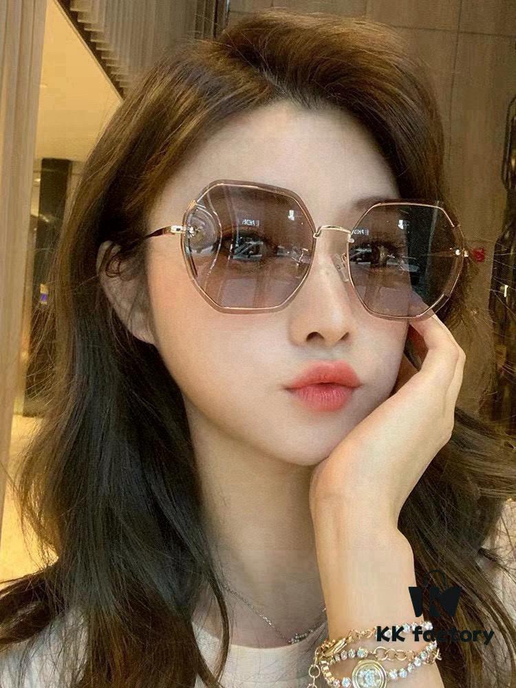 6931f7993a89a121ed548f6c New CHANEL Sunglasses CH0630