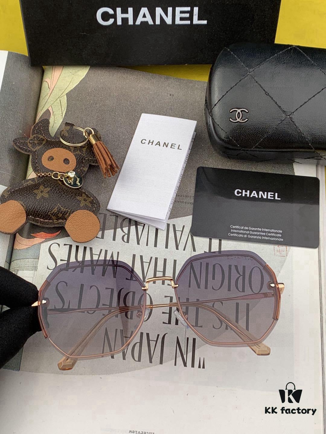 6931f7993a89a121ed548f6f New CHANEL Sunglasses CH0630