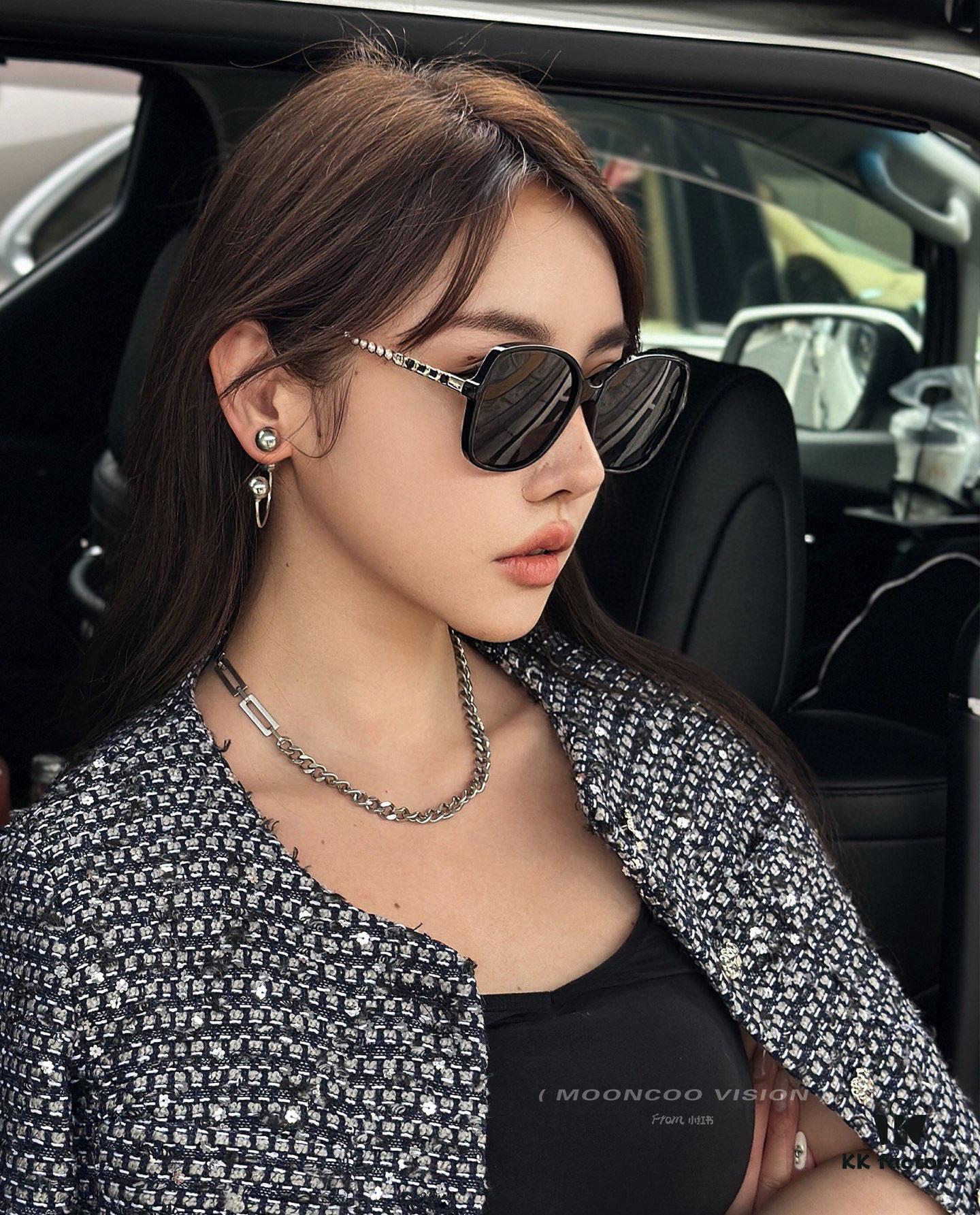6931f79d3a89a121ed548fab New CHANEL Pearl Sunglasses