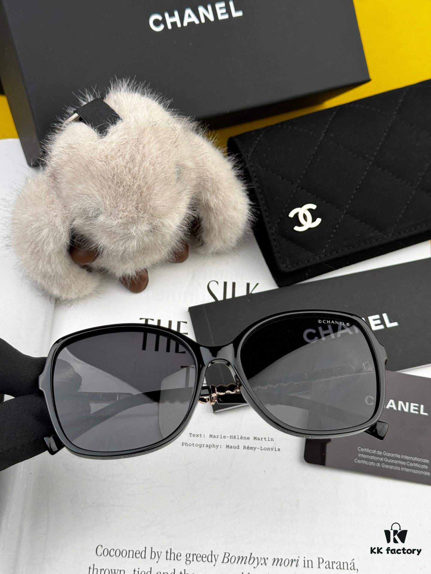 6931f79d3a89a121ed548fae New CHANEL Pearl Sunglasses