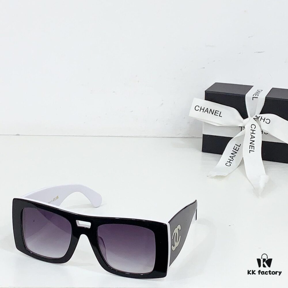 6931f7a83a89a121ed54904d 135 CHANEL Sunglasses