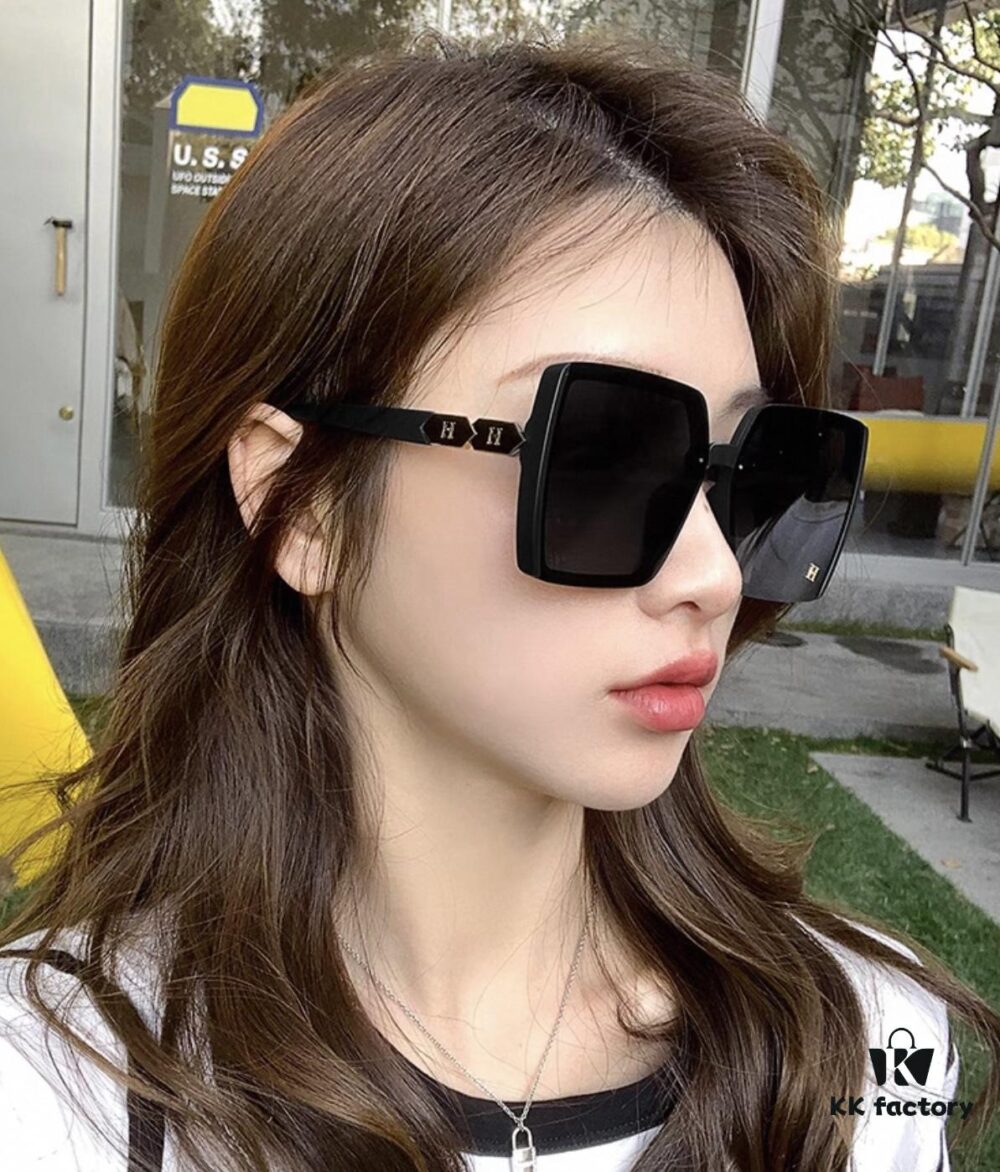 6931f7c03a89a121ed54919a New CHANEL Sunglasses CH3600