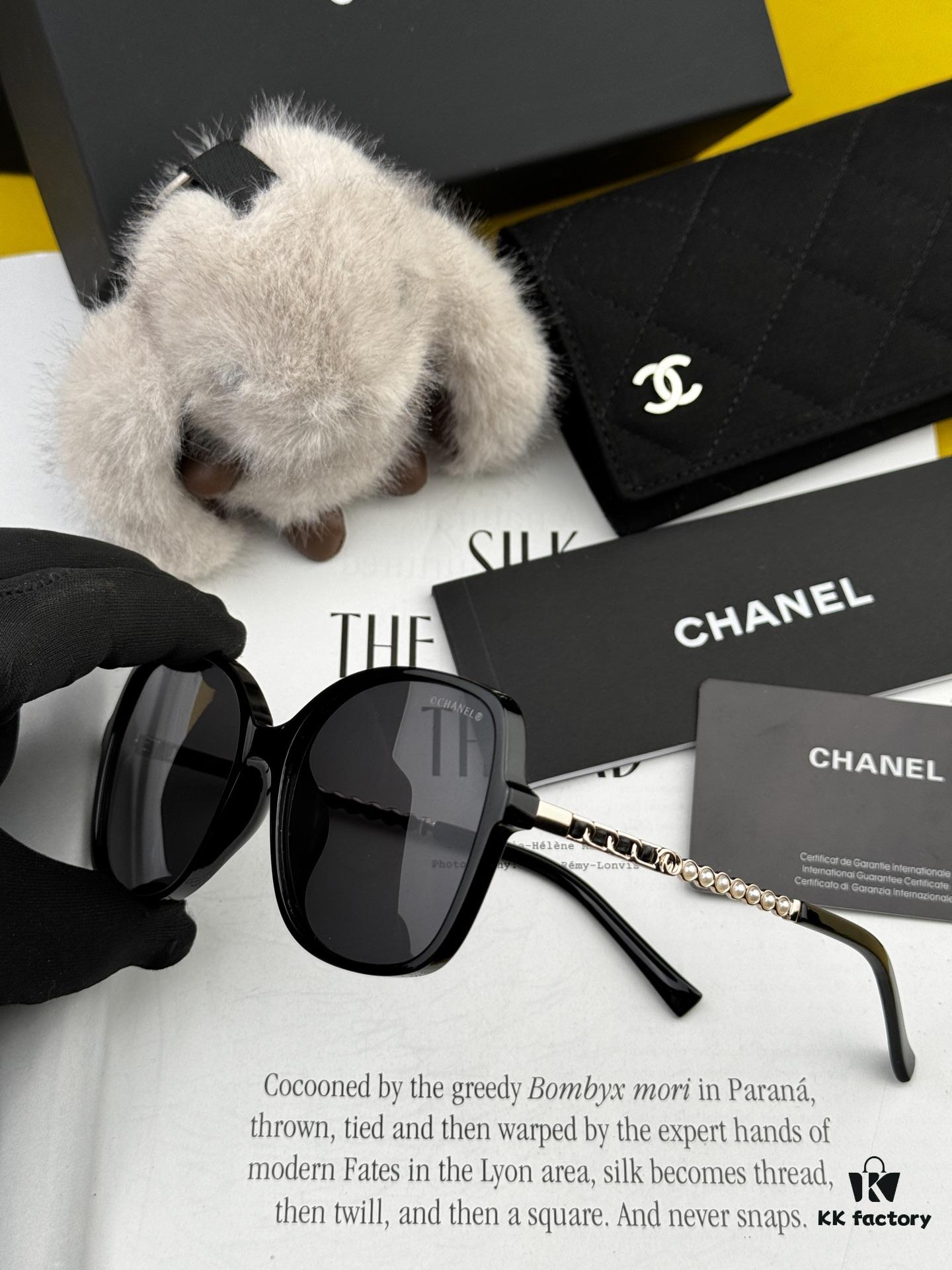 6931f7cf3a89a121ed54926e New CHANEL Pearl Sunglasses